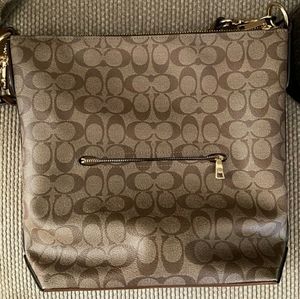 Coach Abby Signature